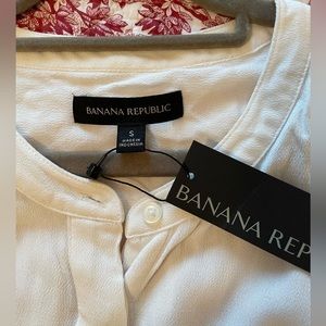 Banana Republic,NWT, Crepe blouse, size small